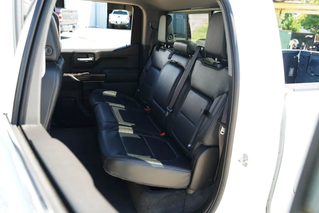 GMC Sierra photo 9