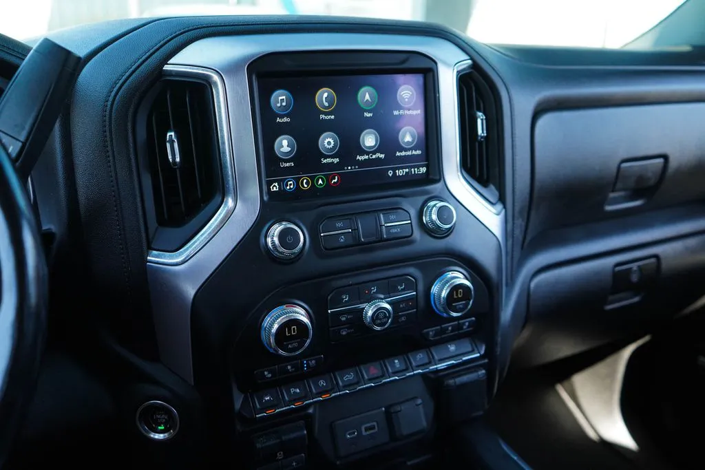 GMC Sierra photo 8