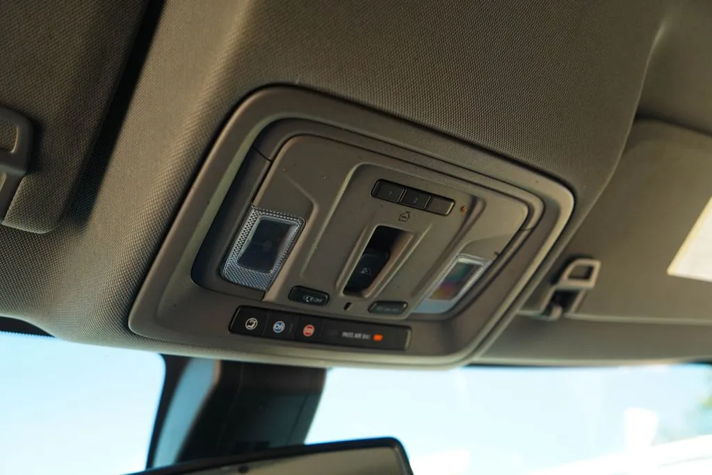 GMC Sierra photo 12