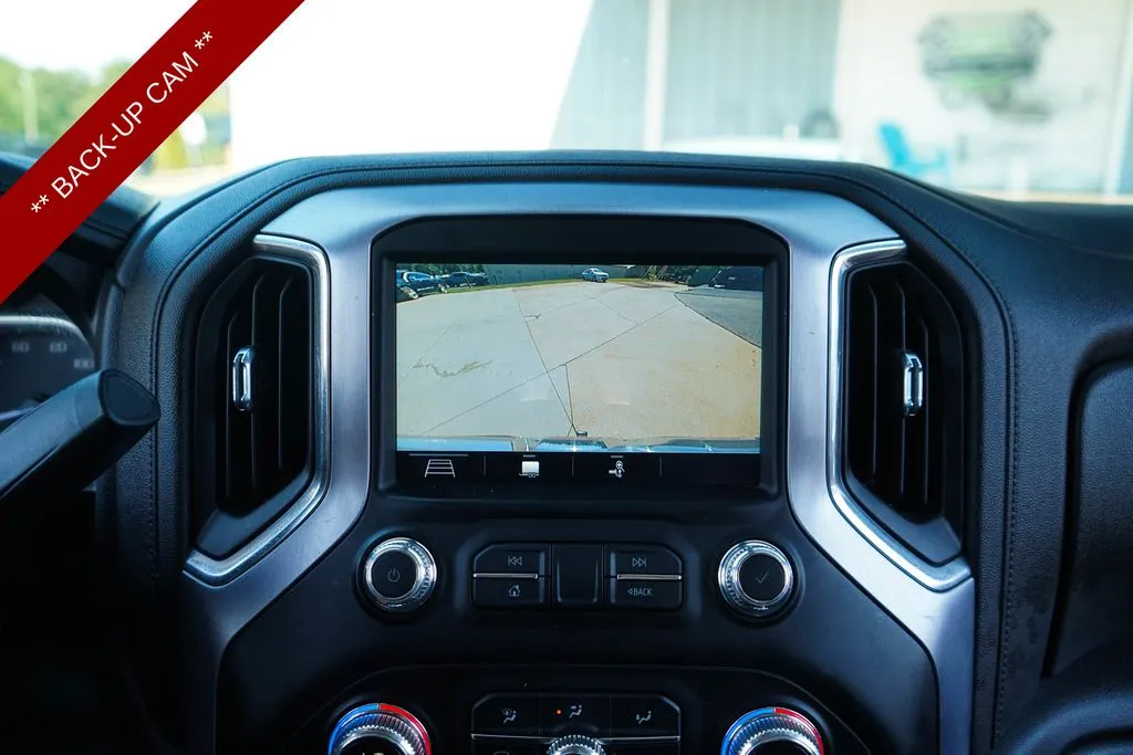 GMC Sierra photo 11