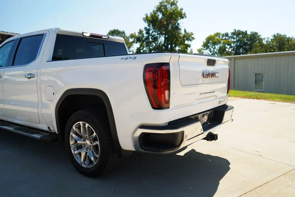 GMC Sierra photo 21