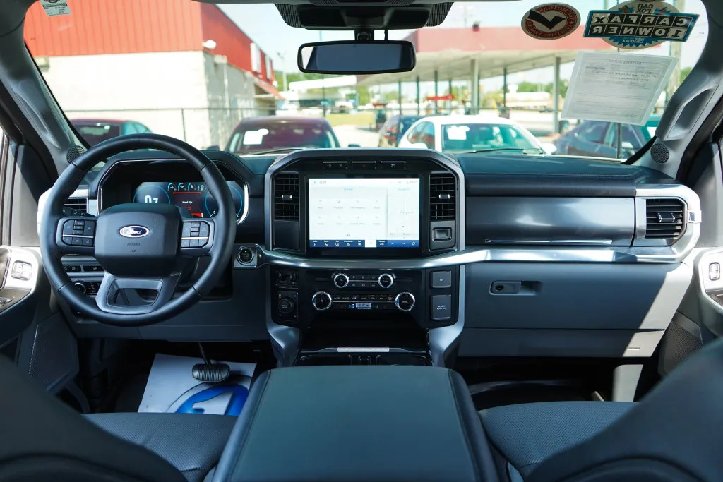 Ford F-150 photo 9