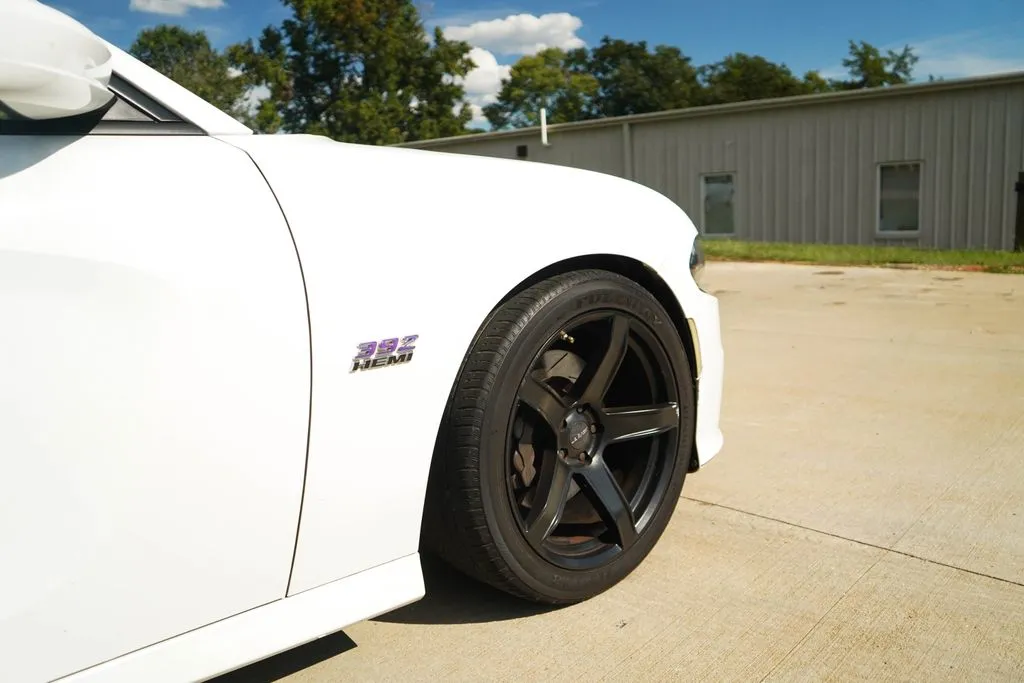 Dodge Charger photo 18