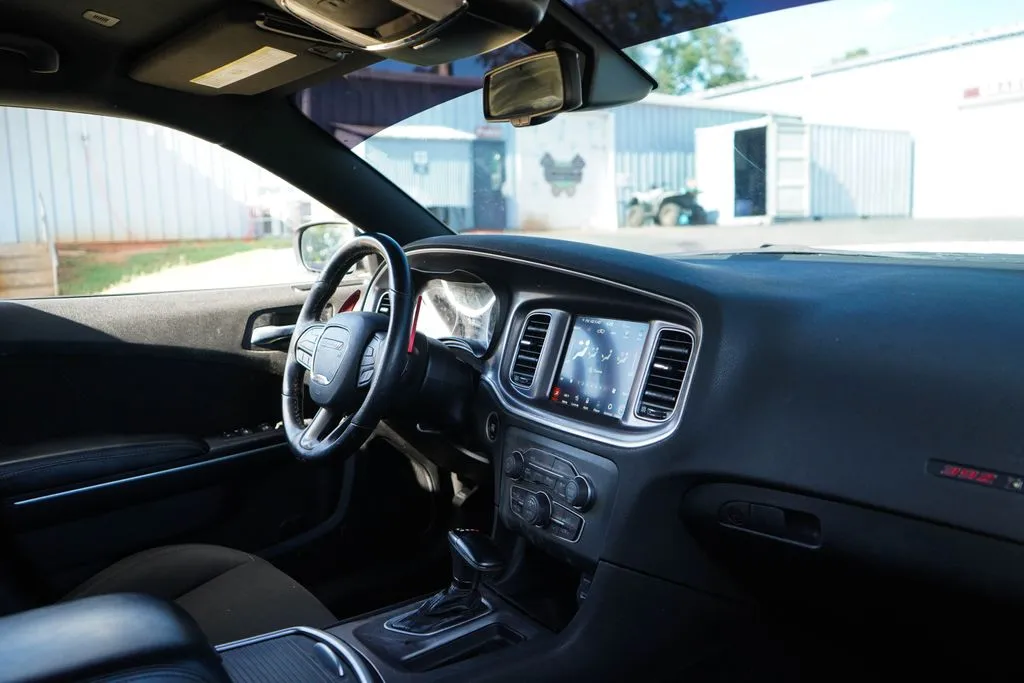 Dodge Charger photo 14