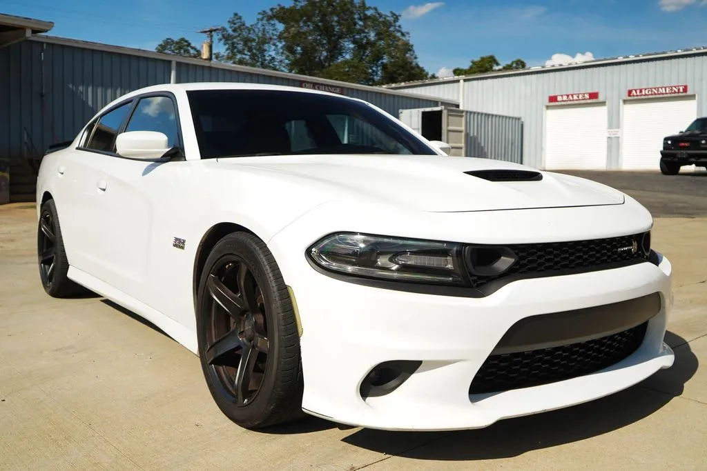 Dodge Charger photo 36