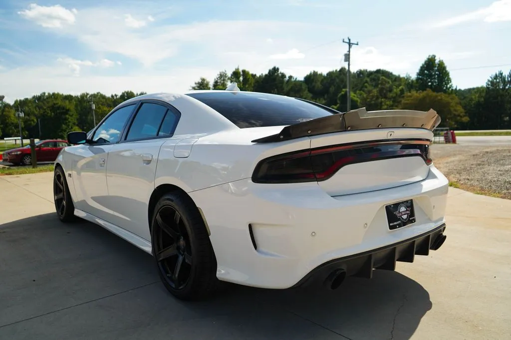 Dodge Charger photo 4