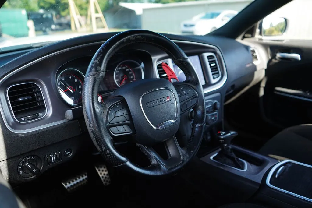 Dodge Charger photo 6
