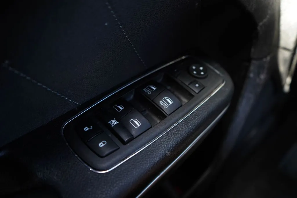 Dodge Charger photo 30