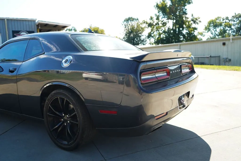 Dodge Challenger photo 20