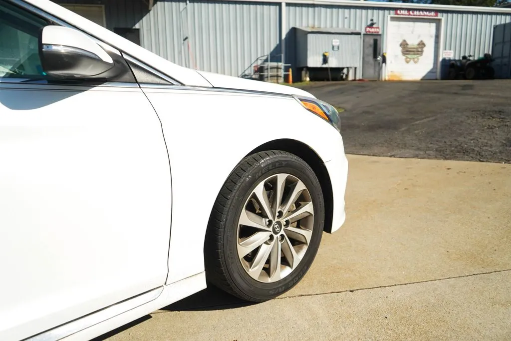 Hyundai Sonata photo 18