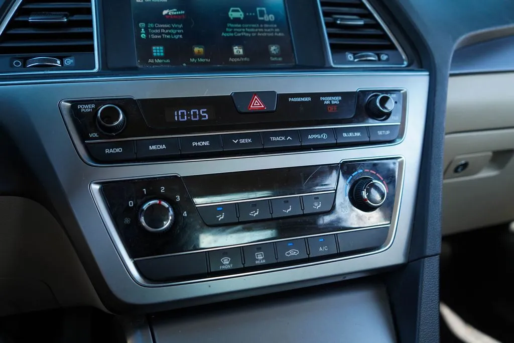 Hyundai Sonata photo 26