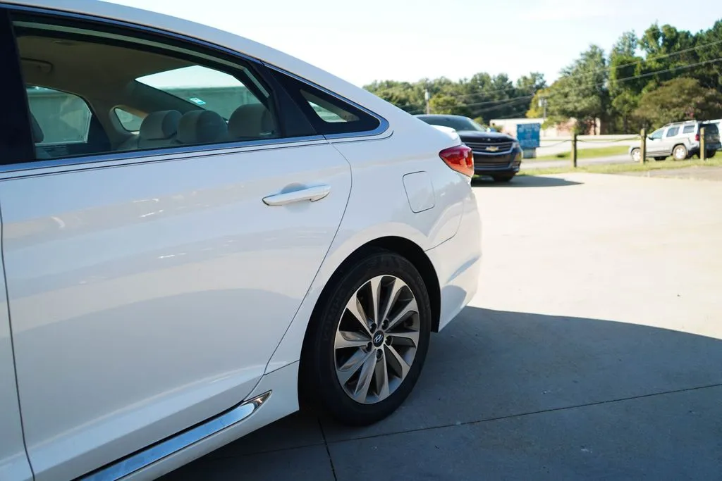 Hyundai Sonata photo 21