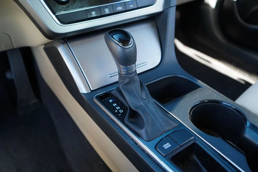 Hyundai Sonata photo 33