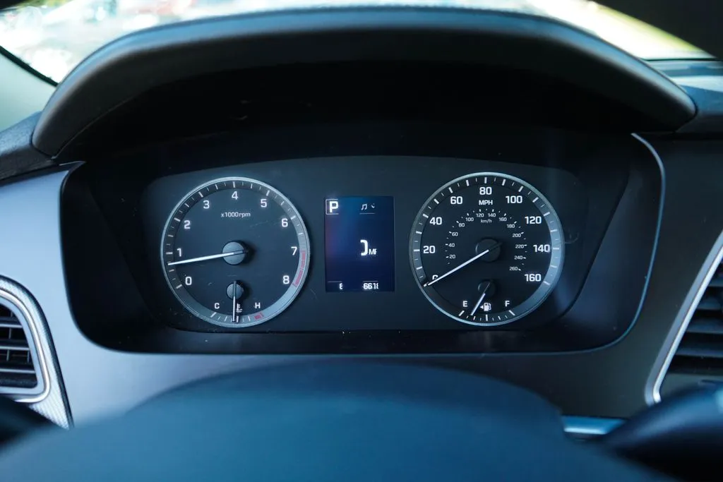 Hyundai Sonata photo 25