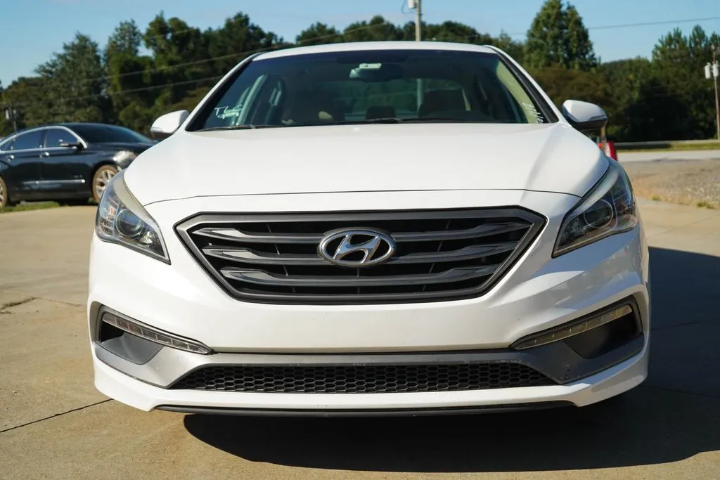 Hyundai Sonata photo 16