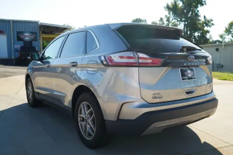 More photos of 2024 Ford Edge SEL at TLC Motors, SC