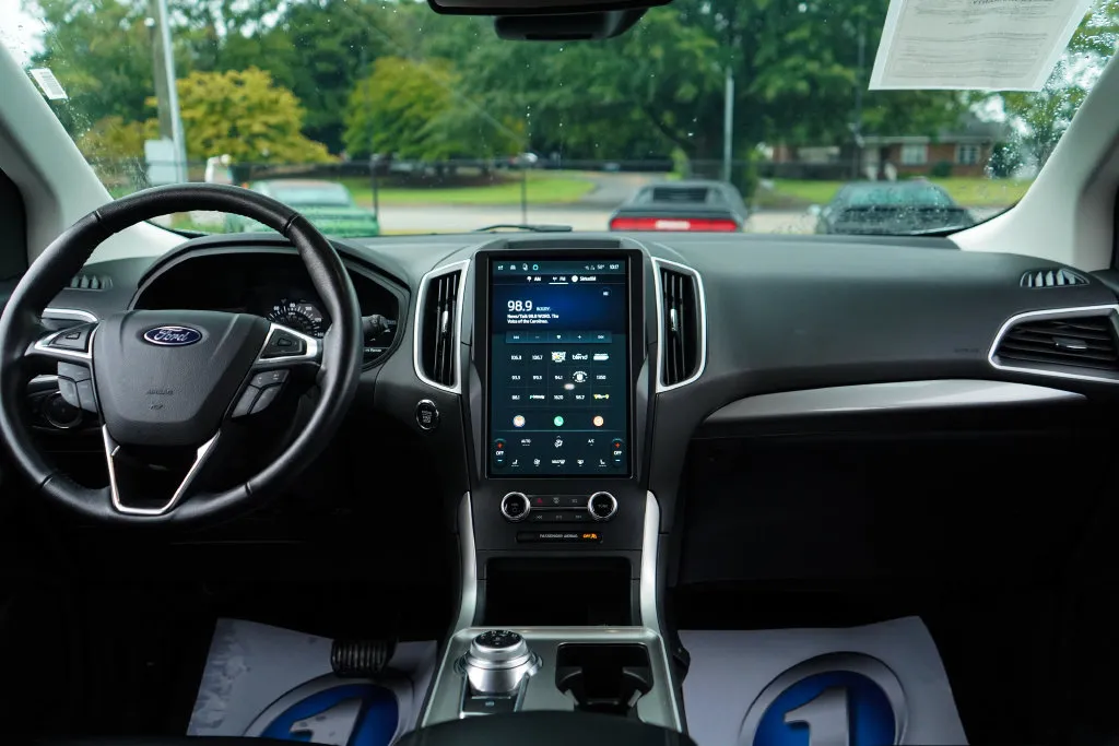Ford Edge photo 9