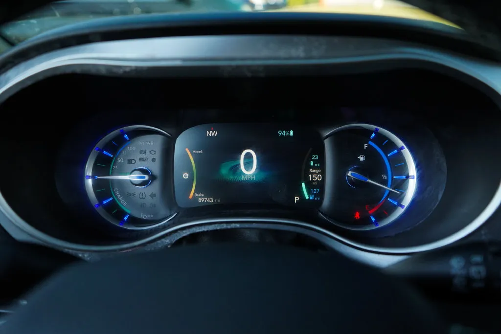 Chrysler Pacifica photo 26
