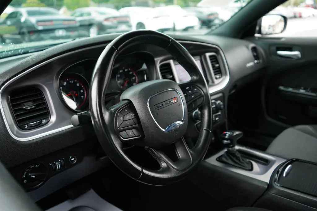 Dodge Charger photo 5