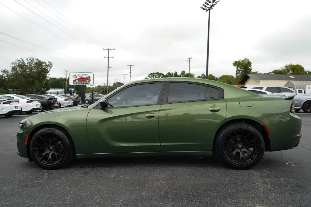 Dodge Charger photo 23