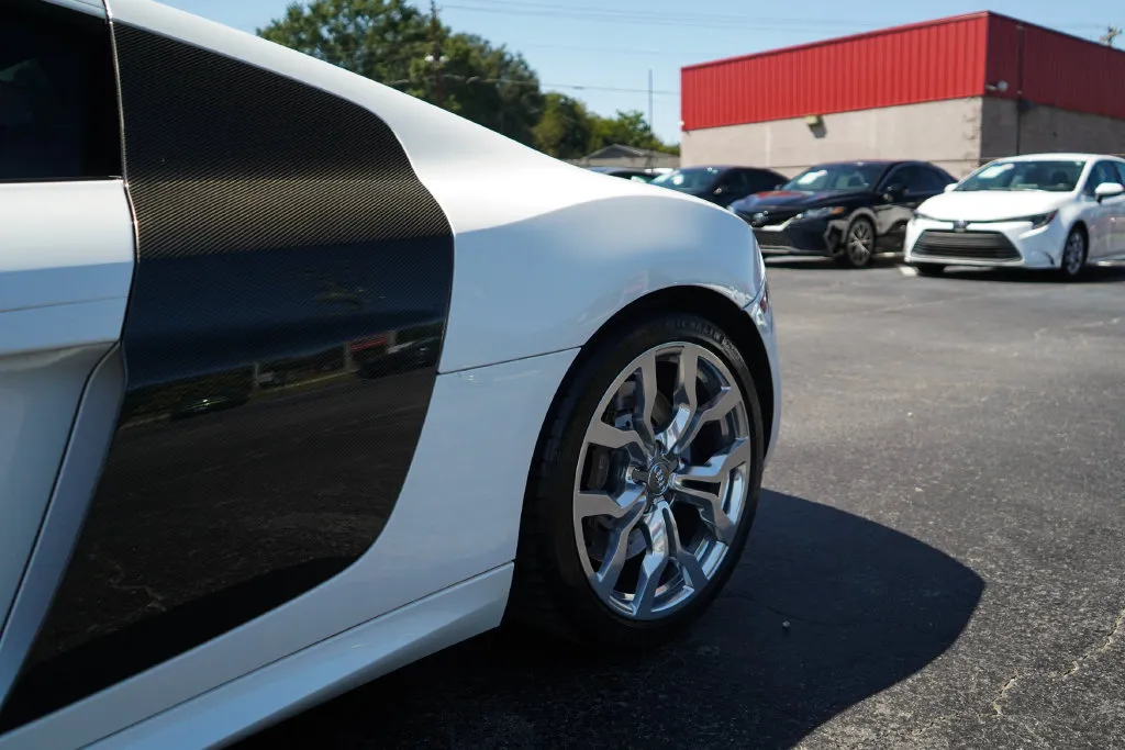 Audi R8 photo 24