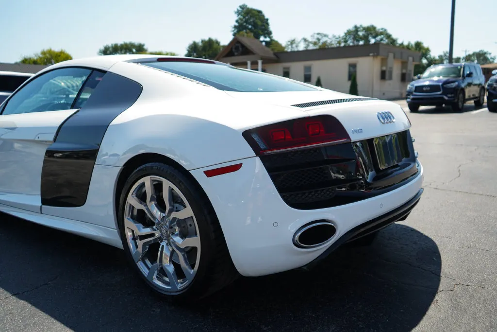 Audi R8 photo 23