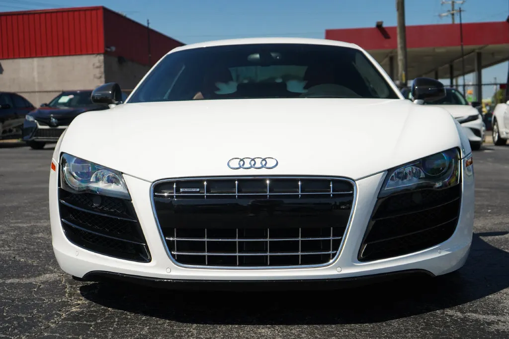 Audi R8 photo 17