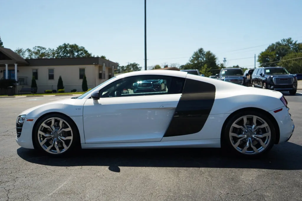 Audi R8 photo 27