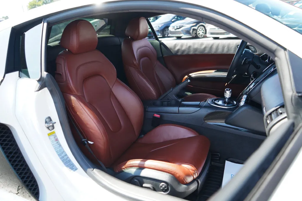 Audi R8 photo 11
