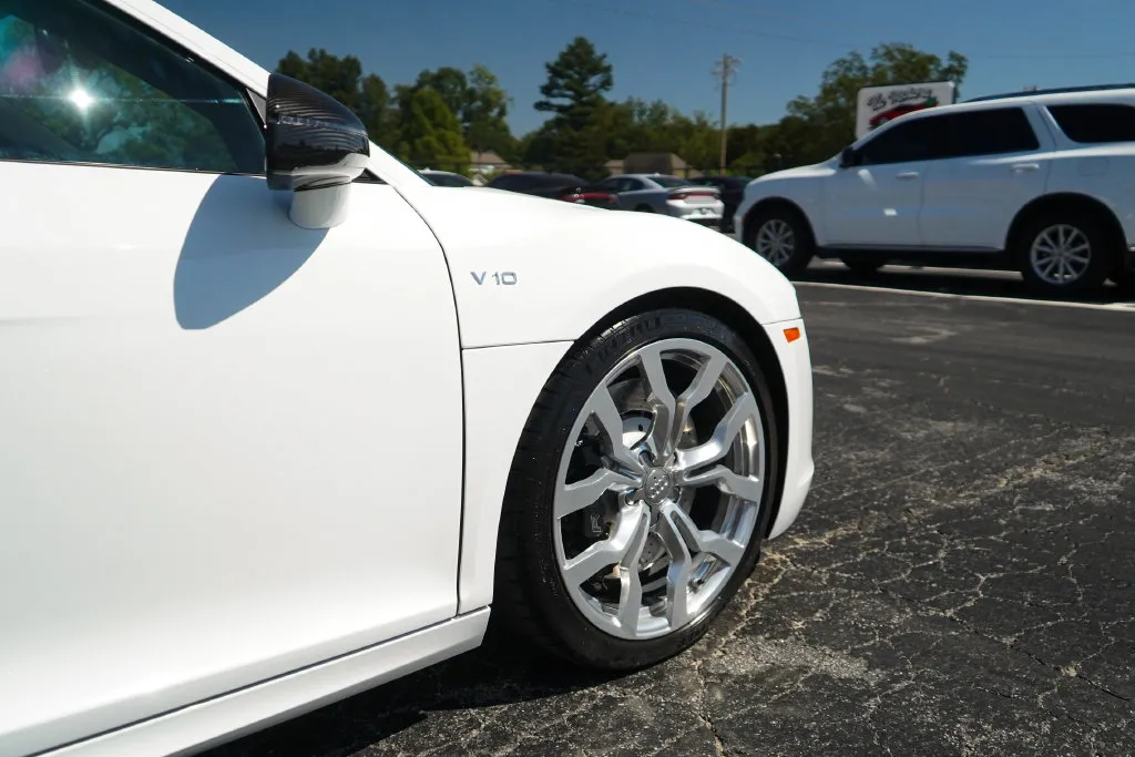 Audi R8 photo 19