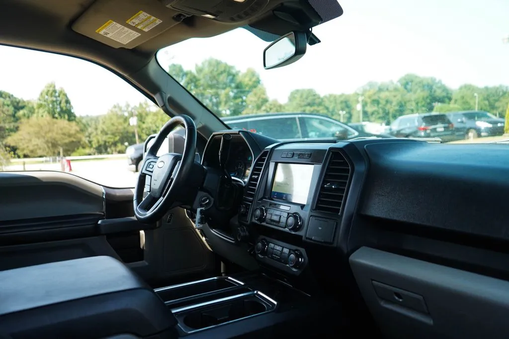 Ford F-150 photo 14