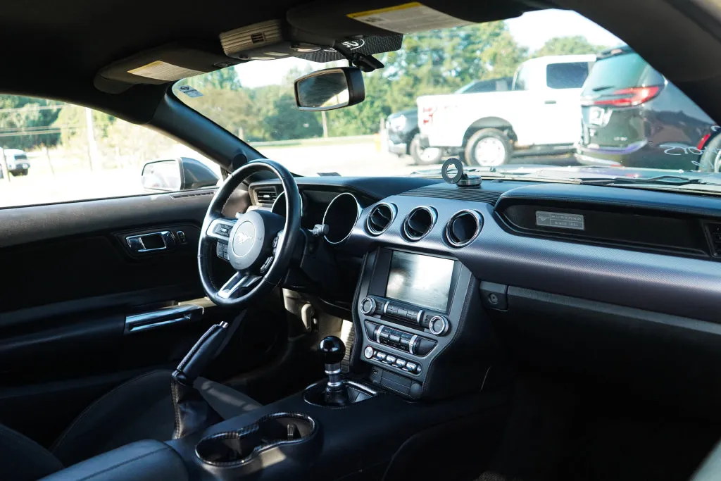 Ford Mustang photo 10