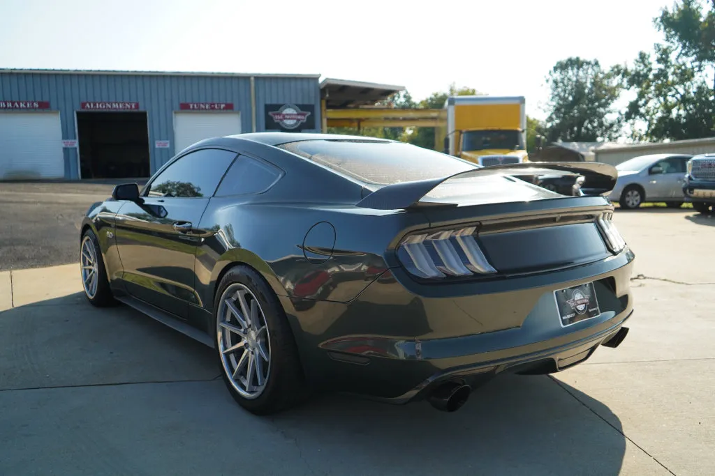 Ford Mustang photo 4
