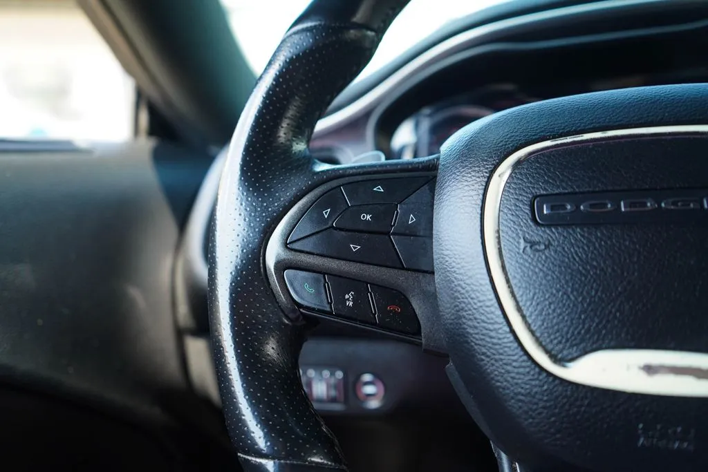 Dodge Challenger photo 29