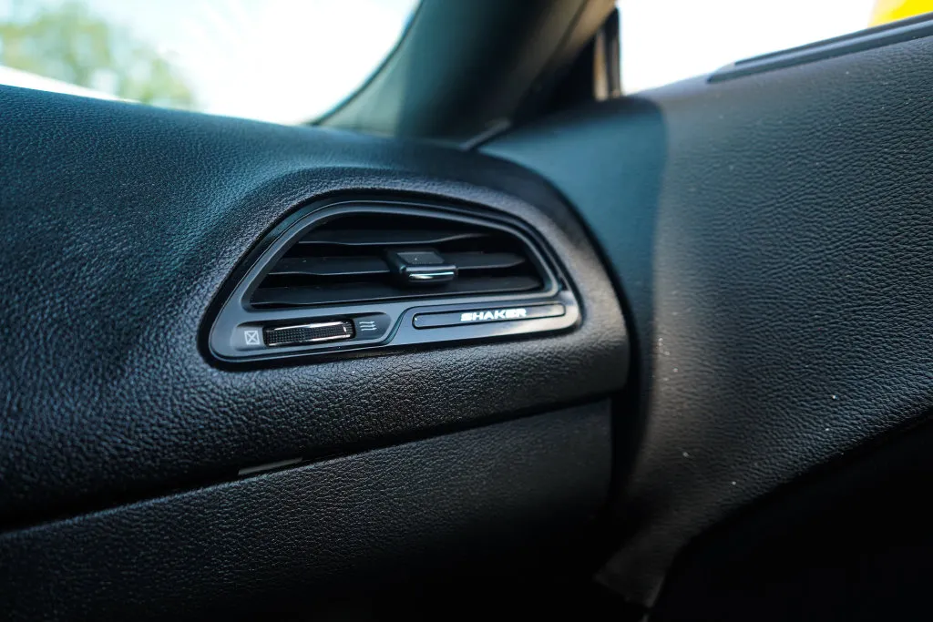 Dodge Challenger photo 27