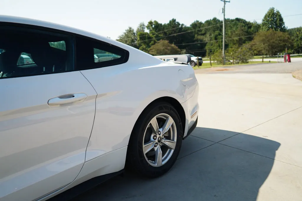 Ford Mustang photo 22
