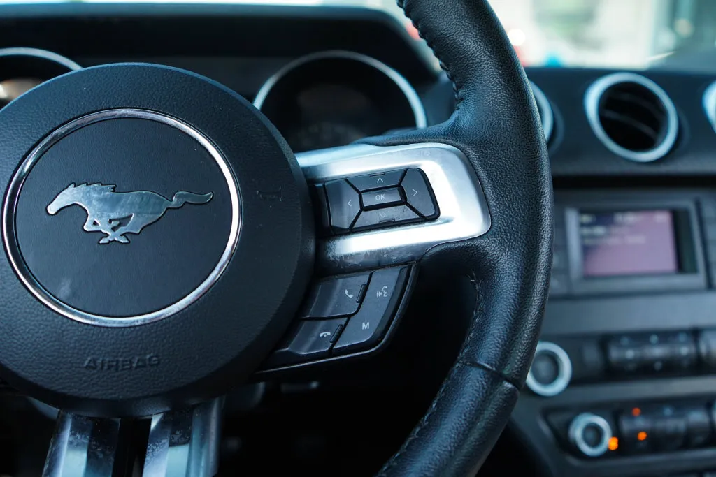 Ford Mustang photo 29