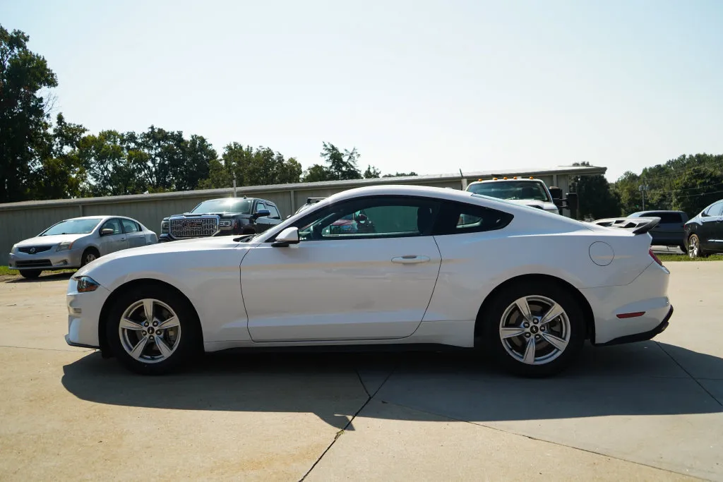 Ford Mustang photo 24