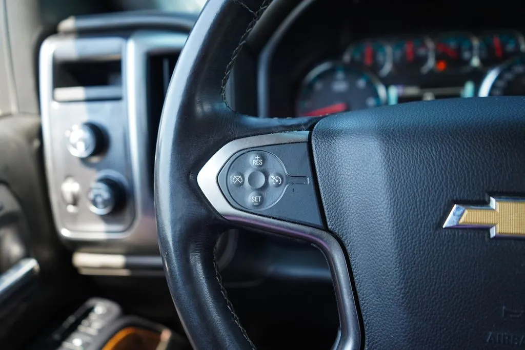 Chevrolet Silverado photo 30