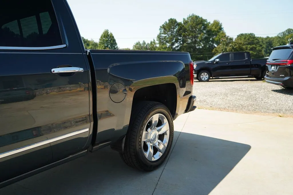 Chevrolet Silverado photo 21