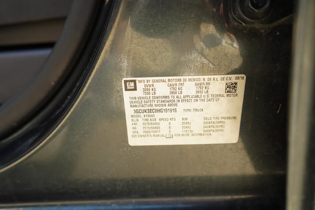 Chevrolet Silverado photo 35