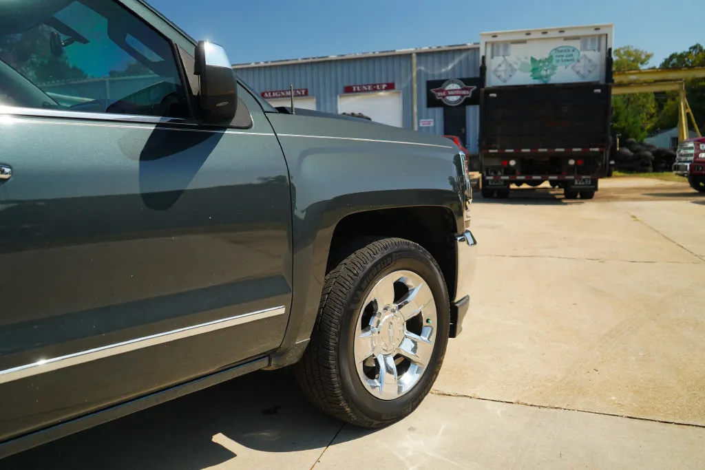Chevrolet Silverado photo 18