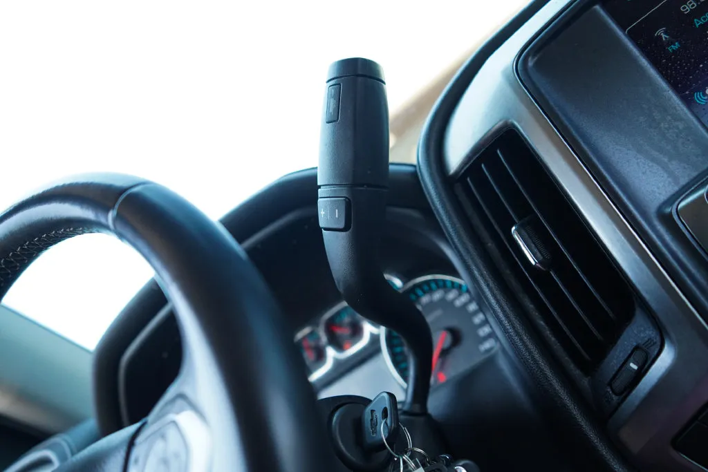 Chevrolet Silverado photo 13