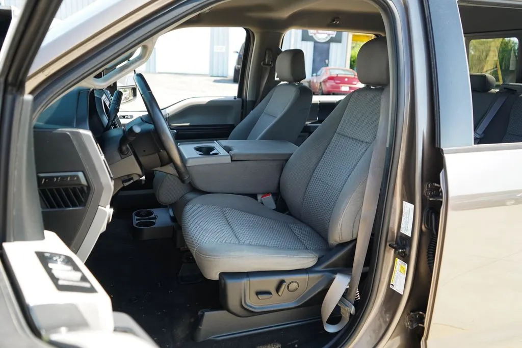 Ford F-150 photo 7