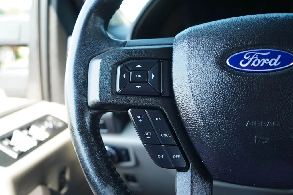 Ford F-150 photo 33