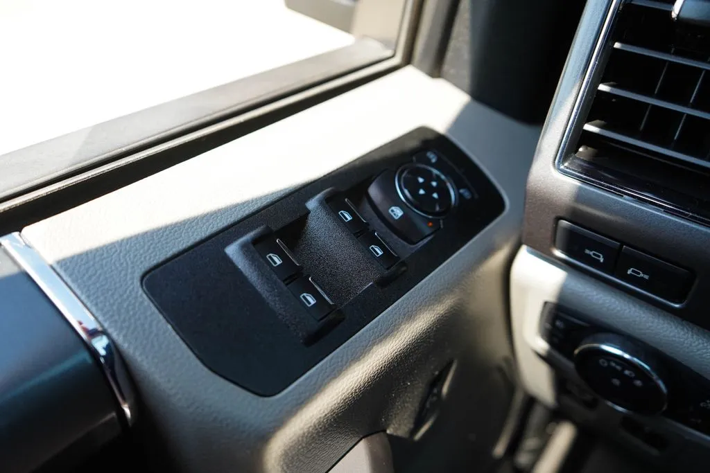 Ford F-150 photo 31