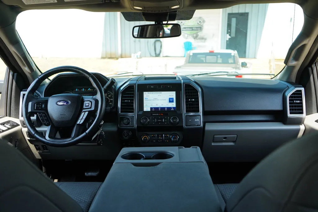 Ford F-150 photo 10