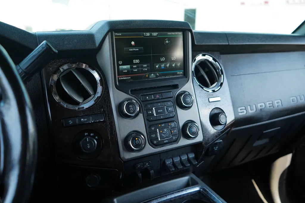 Ford F-250SD photo 8