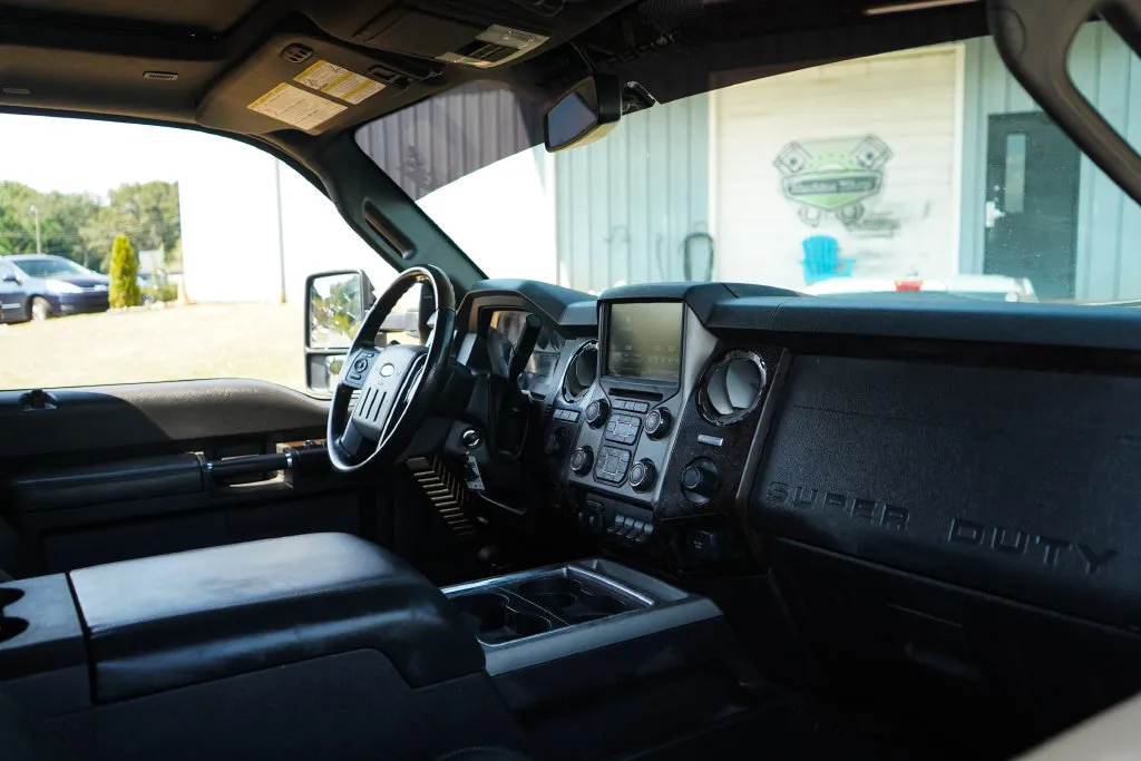Ford F-250SD photo 15