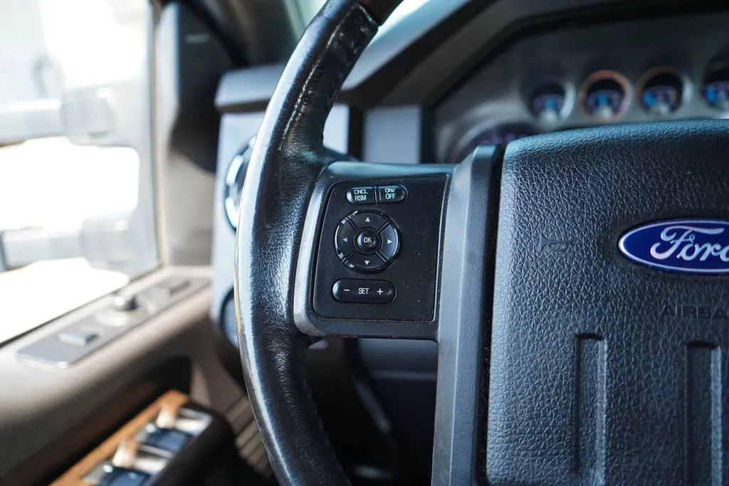Ford F-250SD photo 31